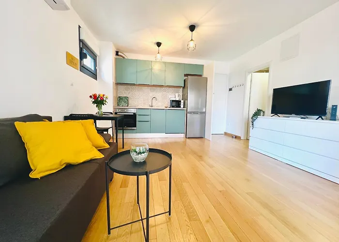 Almond 2 - Free Parking * Split