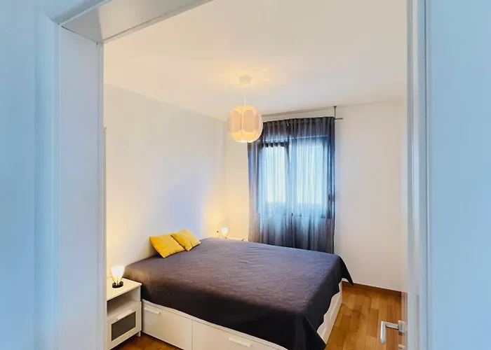 Almond 2 - Free Parking * Split