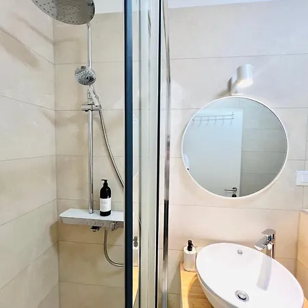 Almond 2 - Free Parking *