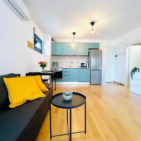 Almond 2 - Free Parking ספליט