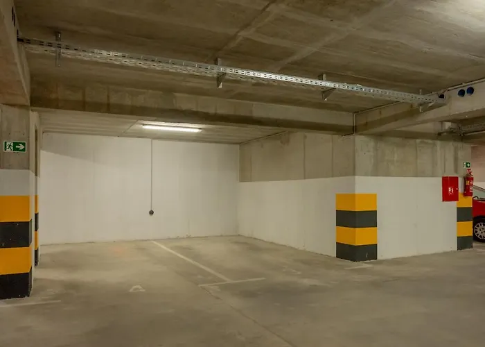 Almond 2 - Free Parking *