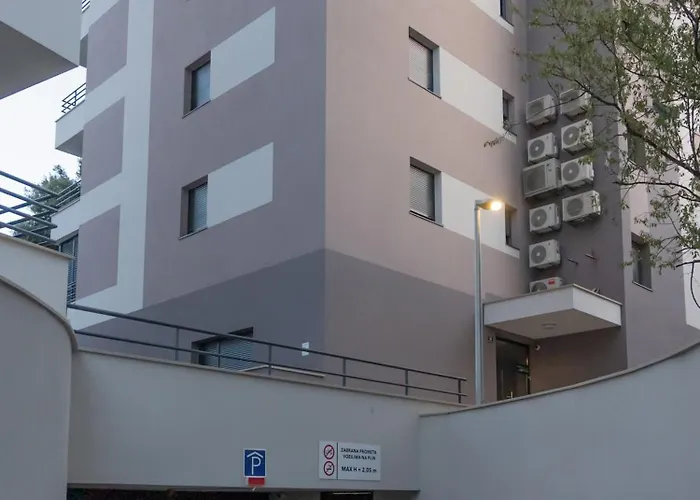 Almond 2 - Free Parking *