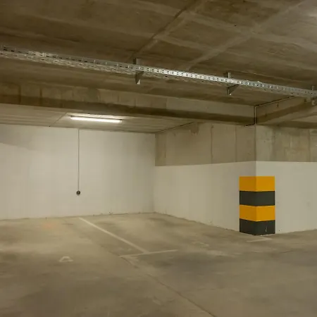 Almond 2 - Free Parking *